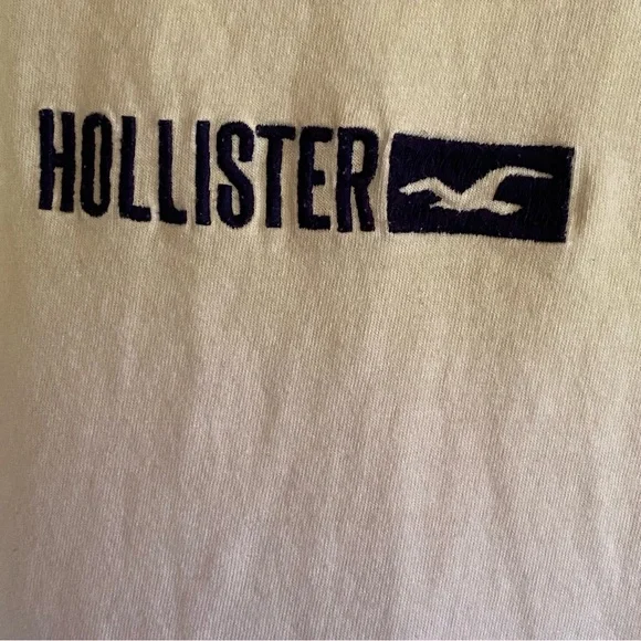 ☀️Hollister, Size XS, Ombré, Logo Graphic, Short Sleeve Top - Picture 5 of 10
